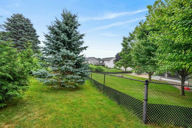 10880 Smokey Mountain Trail, Blue Mounds, WI 53517