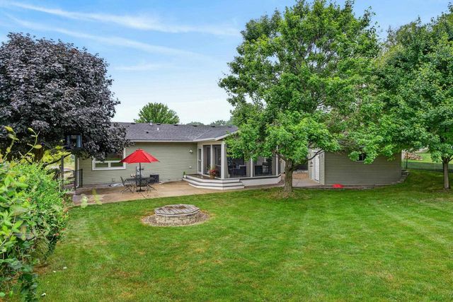 10880 Smokey Mountain Trail, Blue Mounds, WI 53517