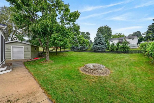 10880 Smokey Mountain Trail, Blue Mounds, WI 53517
