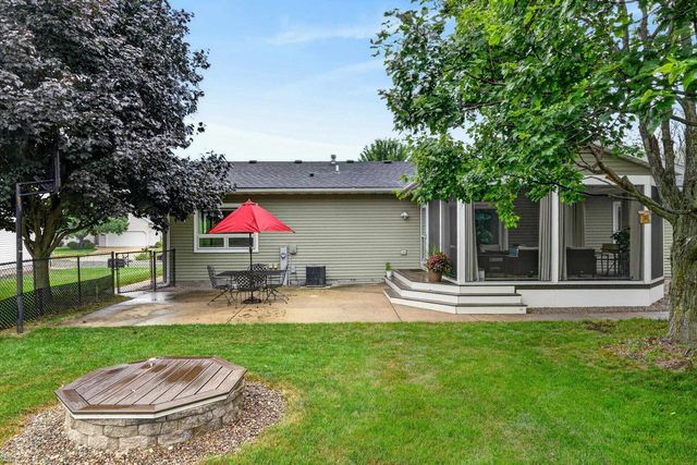 10880 Smokey Mountain Trail, Blue Mounds, WI 53517