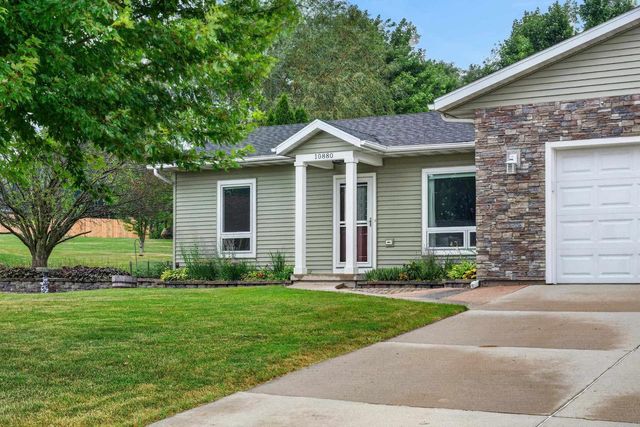10880 Smokey Mountain Trail, Blue Mounds, WI 53517