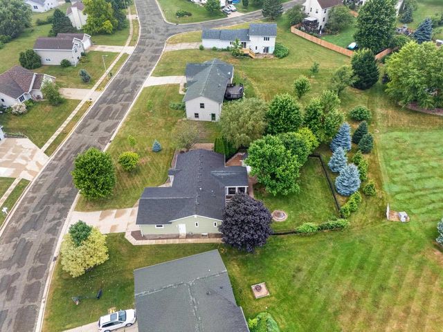 10880 Smokey Mountain Trail, Blue Mounds, WI 53517
