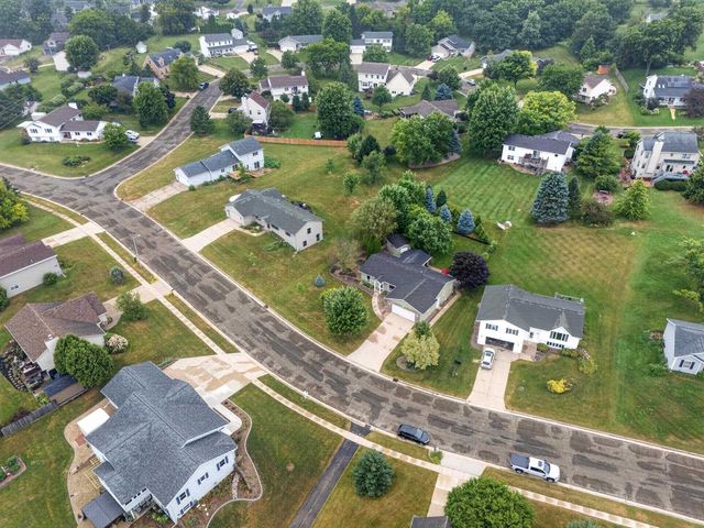 10880 Smokey Mountain Trail, Blue Mounds, WI 53517