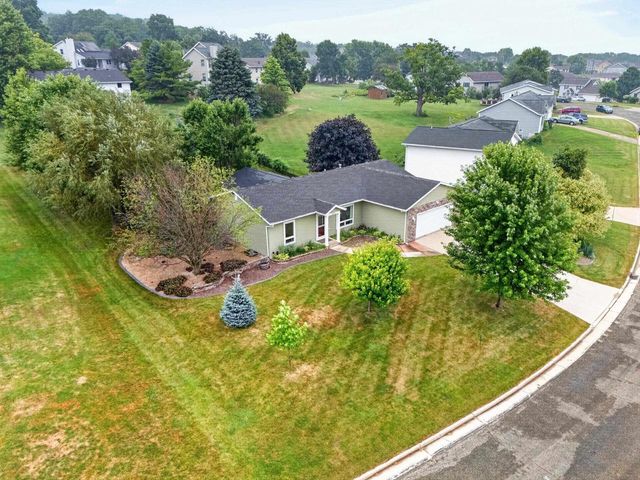 10880 Smokey Mountain Trail, Blue Mounds, WI 53517