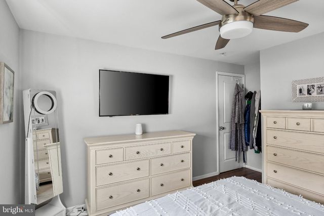 16 KERR DR, Hamilton, NJ 08610