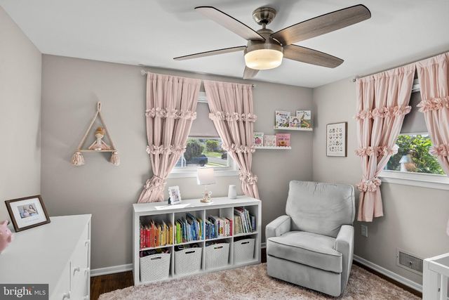 16 KERR DR, Hamilton, NJ 08610