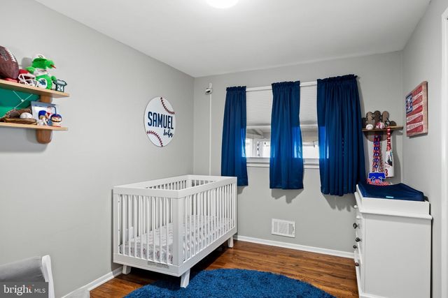 16 KERR DR, Hamilton, NJ 08610
