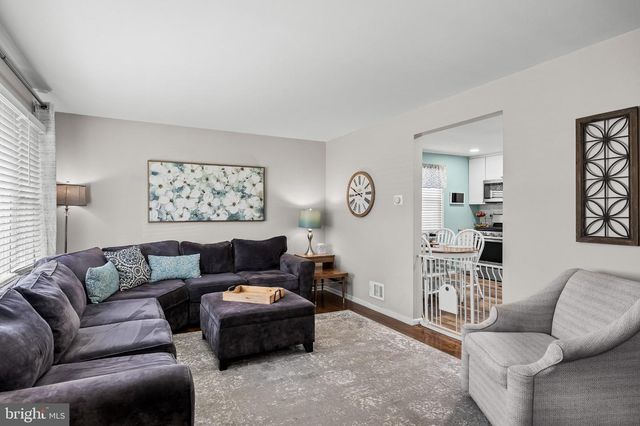 16 KERR DR, Hamilton, NJ 08610