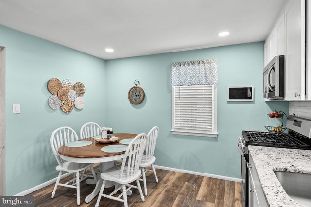 16 KERR DR, Hamilton, NJ 08610
