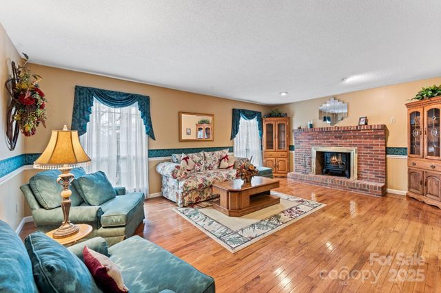 184 Trimont Mountain Road, Franklin, NC 28734