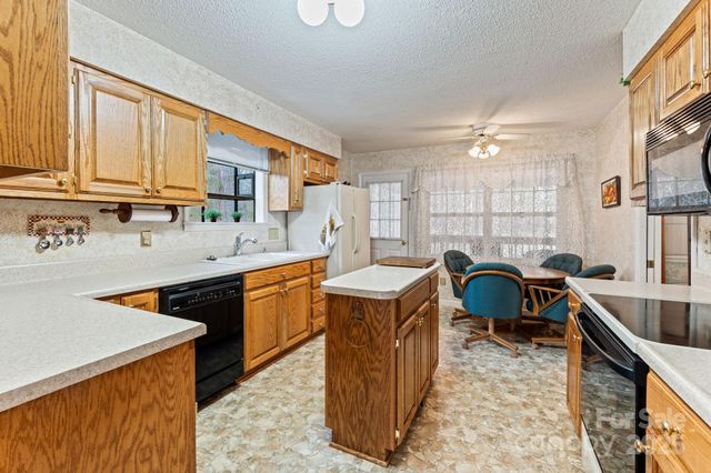 184 Trimont Mountain Road, Franklin, NC 28734