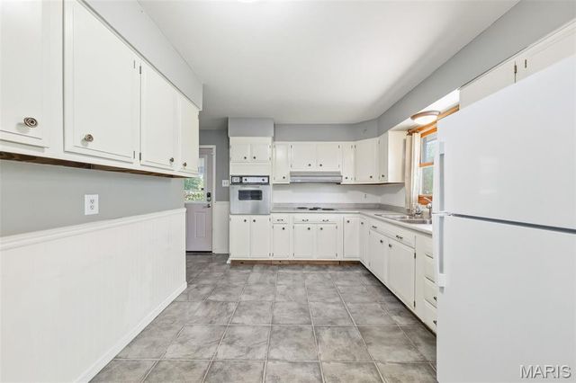 13579 Old Jamestown Road, Black Jack, MO 63033
