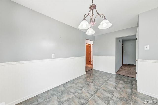 13579 Old Jamestown Road, Black Jack, MO 63033