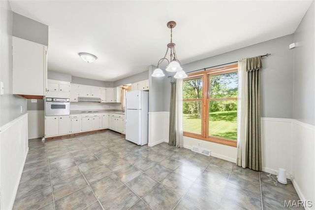 13579 Old Jamestown Road, Black Jack, MO 63033