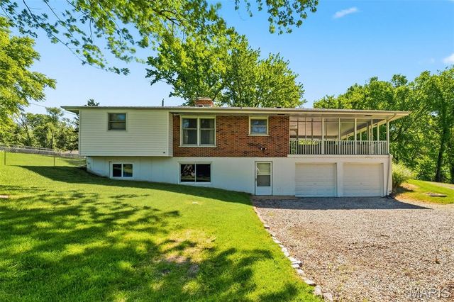 13579 Old Jamestown Road, Black Jack, MO 63033
