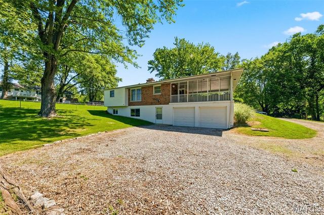 13579 Old Jamestown Road, Black Jack, MO 63033