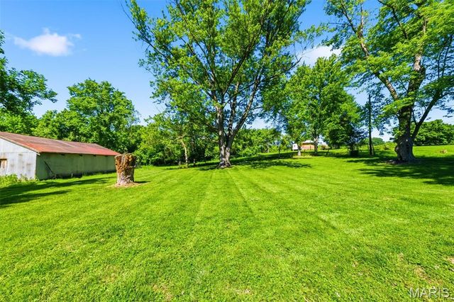 13579 Old Jamestown Road, Black Jack, MO 63033