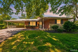 13579 Old Jamestown Road, Black Jack, MO 63033