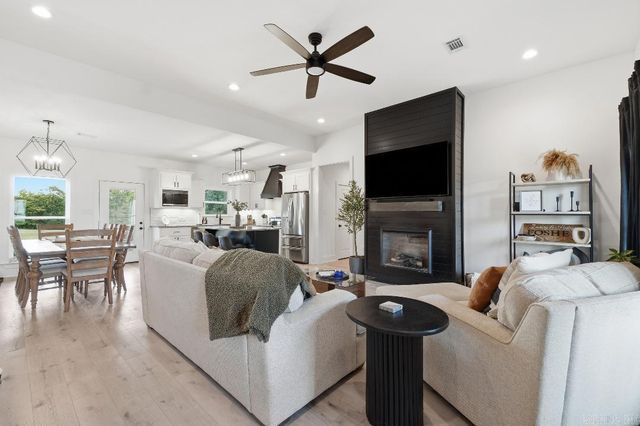38 Edward Way, Greenbrier, AR 72058