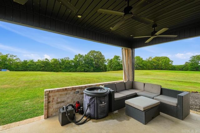 38 Edward Way, Greenbrier, AR 72058