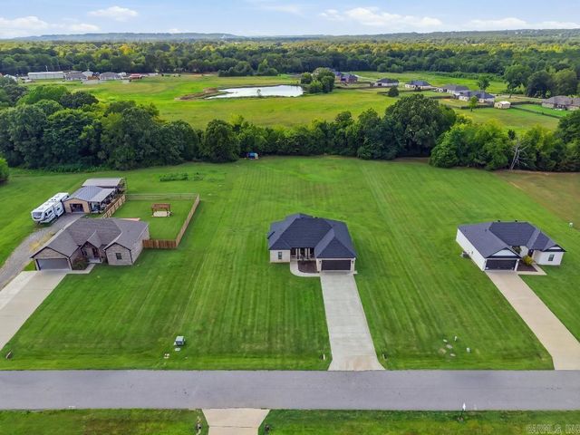 38 Edward Way, Greenbrier, AR 72058