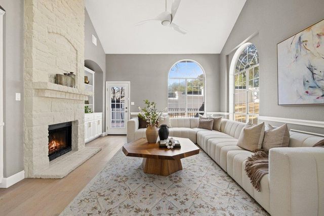 1815 Rue De St Tropez, Austin, TX 78746