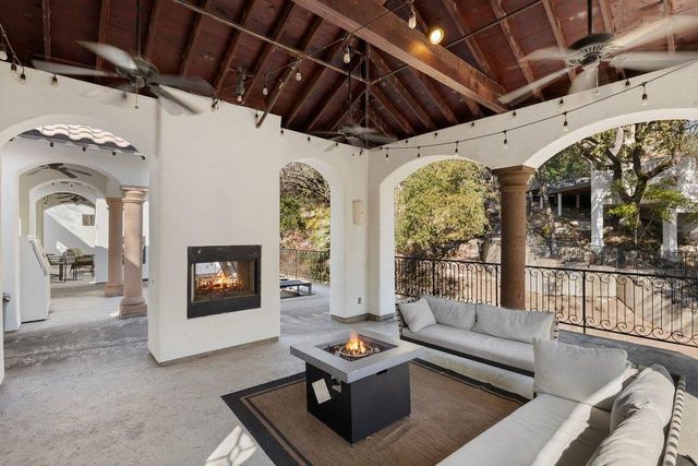 1815 Rue De St Tropez, Austin, TX 78746