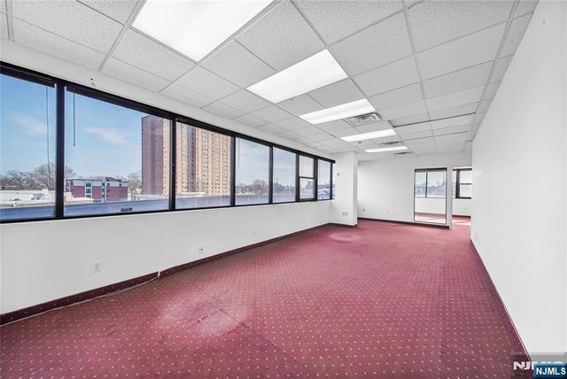 596 Anderson 202-218, Cliffside Park, NJ 07010