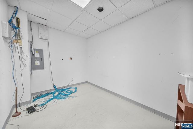 596 Anderson 202-218, Cliffside Park, NJ 07010