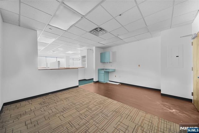 596 Anderson 202-218, Cliffside Park, NJ 07010