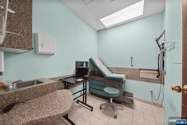 596 Anderson 202-218, Cliffside Park, NJ 07010