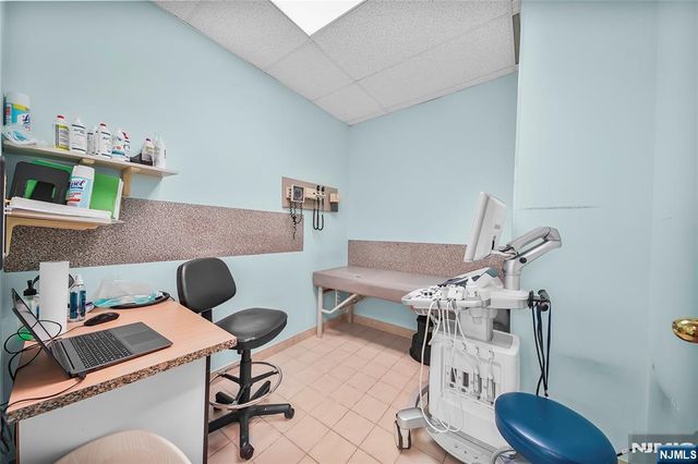 596 Anderson 202-218, Cliffside Park, NJ 07010