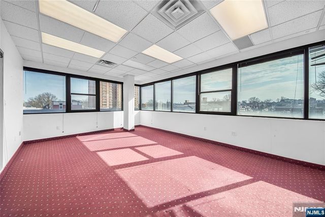596 Anderson 202-218, Cliffside Park, NJ 07010