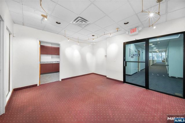 596 Anderson 202-218, Cliffside Park, NJ 07010
