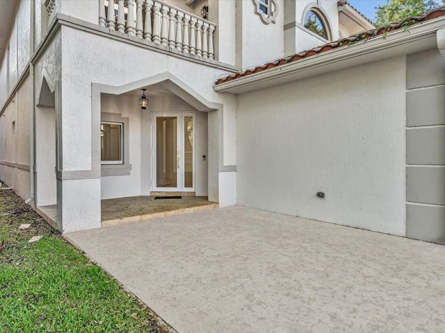 3559 Forest View Circle, Dania Beach, FL 33312