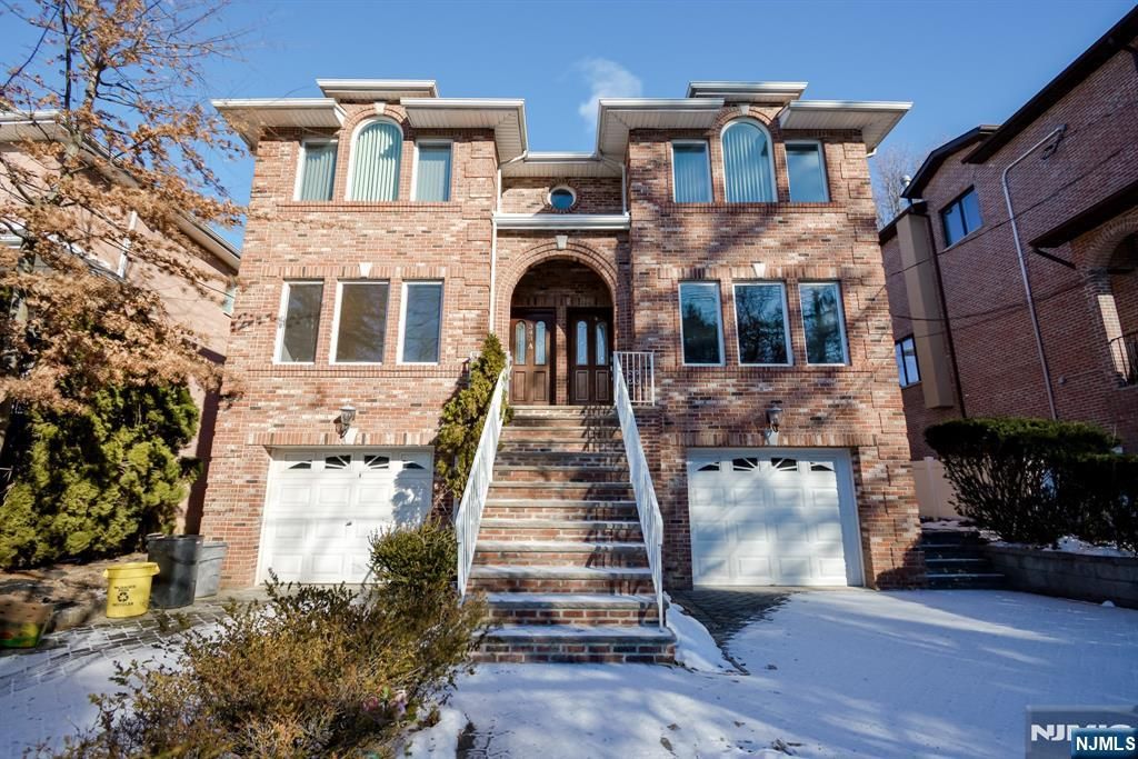 343B Harriet Avenue, Palisades Park, NJ 07650