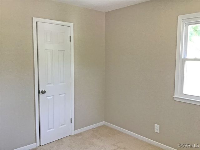 5206 Hallmark Dr, Chesterfield, VA 23234
