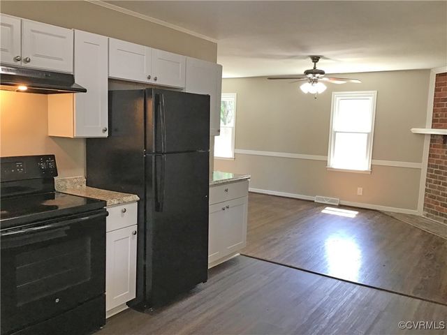 5206 Hallmark Dr, Chesterfield, VA 23234