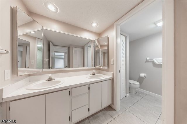 1570 Park Meadows DR 1, Fort Myers, FL 33907