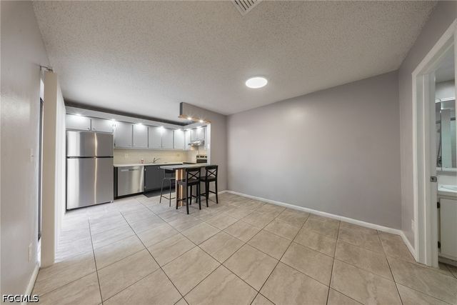 1570 Park Meadows DR 1, Fort Myers, FL 33907