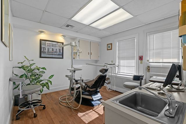 74 Valley, Middletown, RI 02842