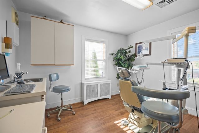 74 Valley, Middletown, RI 02842