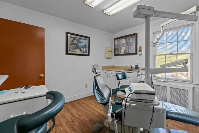 74 Valley, Middletown, RI 02842