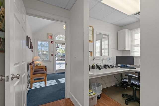 74 Valley, Middletown, RI 02842