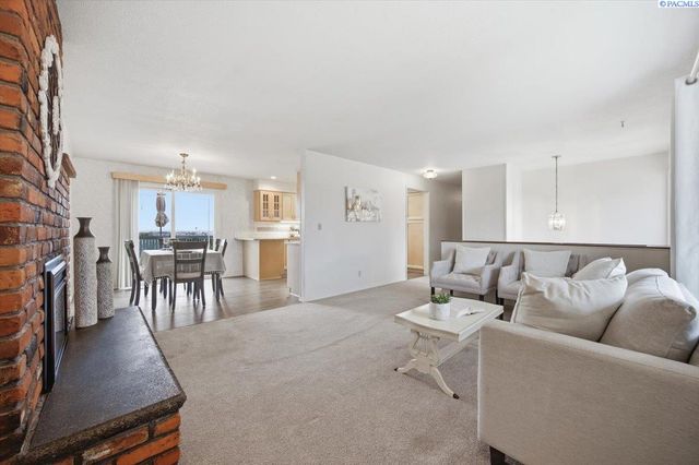 2620 W Klamath Ave, Kennewick, WA 99336