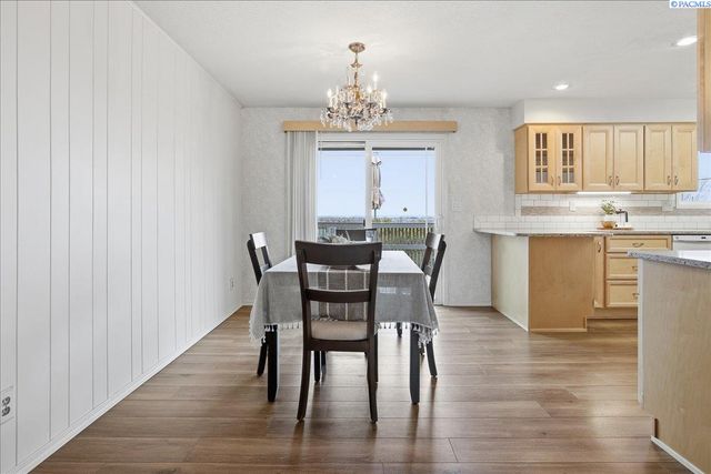 2620 W Klamath Ave, Kennewick, WA 99336