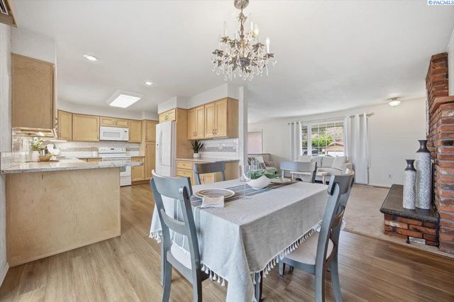 2620 W Klamath Ave, Kennewick, WA 99336