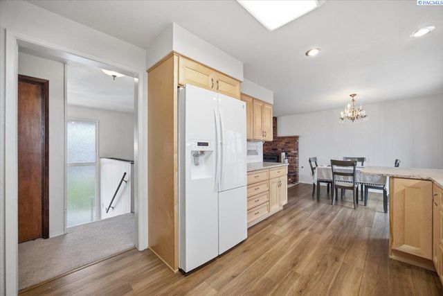 2620 W Klamath Ave, Kennewick, WA 99336