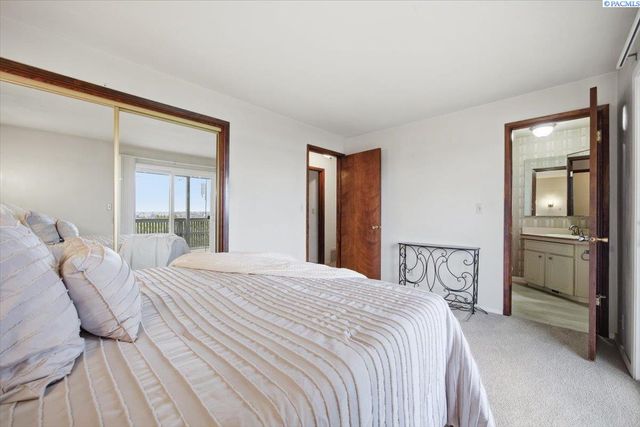 2620 W Klamath Ave, Kennewick, WA 99336