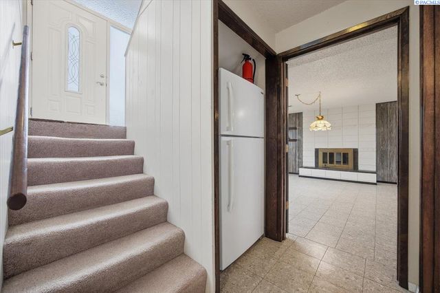 2620 W Klamath Ave, Kennewick, WA 99336